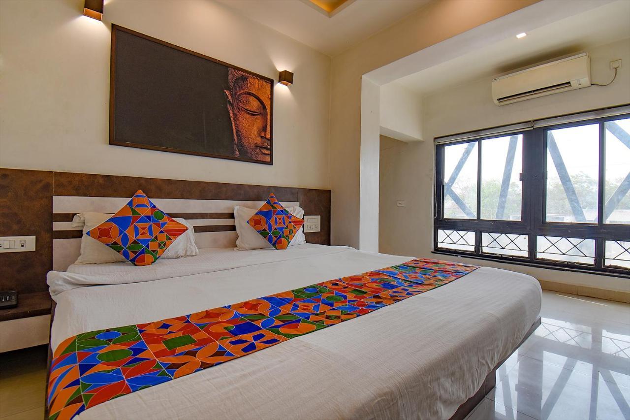 Fabhotel Royce Studio Apartments - Nr Pune International Airport Eksteriør billede